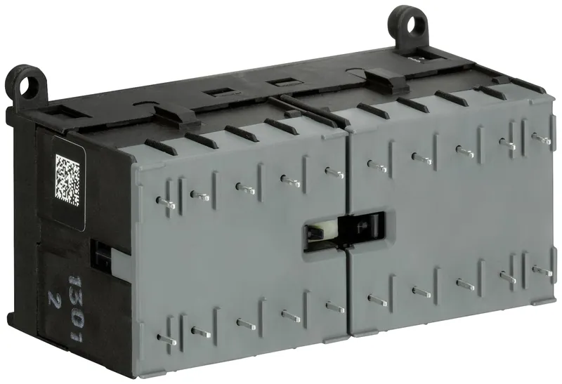 Mini Reversing Contactor VBC7 24 V DC - 3 NO - 0 NC - Soldering Pins — photo 1 of 2