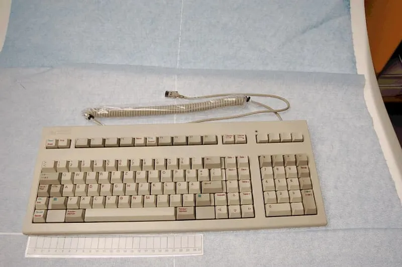 IH555DE HP-HIL QWERTY keyboard with