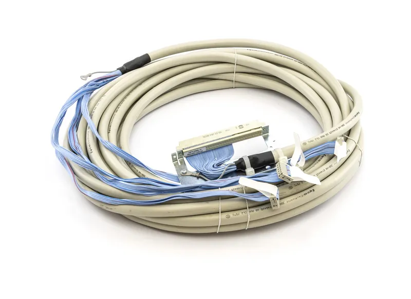 DSTK 226SL10 Cable Assembly Round/Ribb.