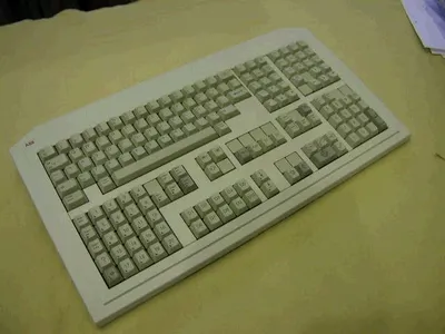 IH512DE Operator keyboard, mechanical.