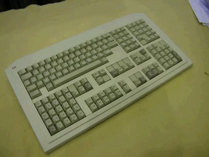 IH512DE Operator keyboard, mechanical.