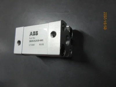 Double acting pneumatic cylind