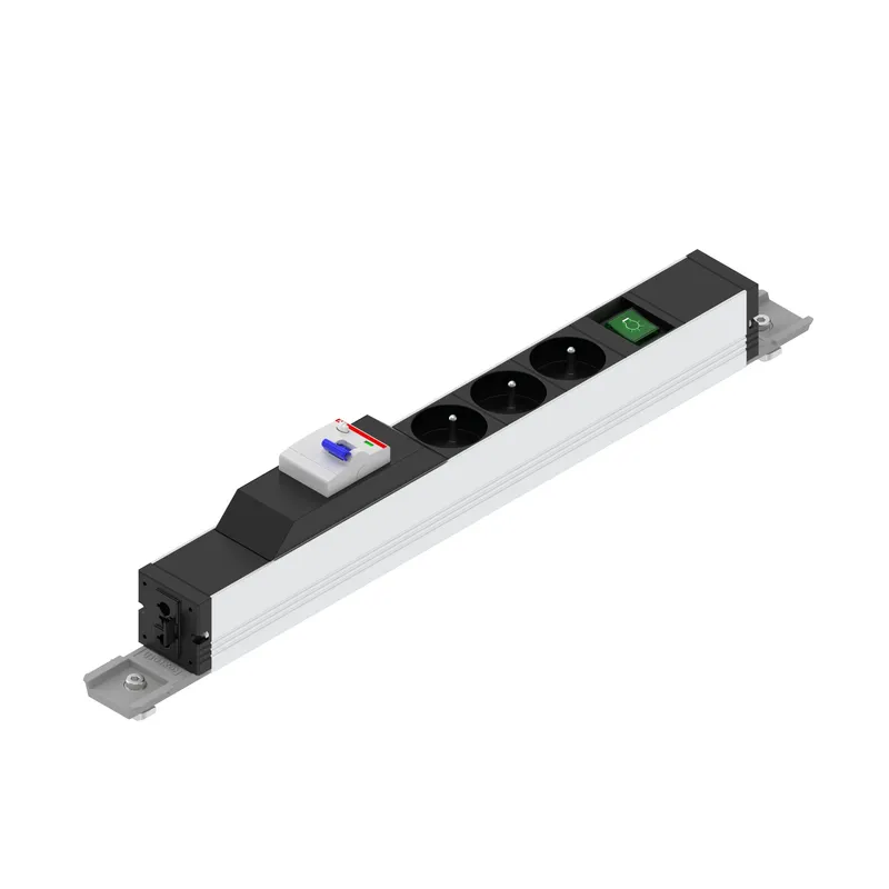 PLUG SOCKET STRIP L/3S/FI F — photo 2 of 3