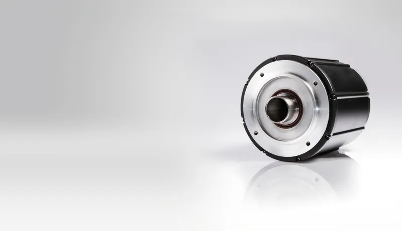 B&R 8LTQC6.ee005ffgg-0 – Synchronous motor, self-cooling / shaft with blind hole