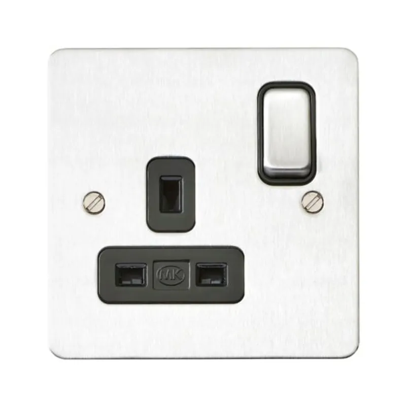 K14357BRCB Edge™ 13A 1G Switchsockets