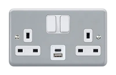 K2944D5ALM Metalclad Plus™ USB Switchsocket