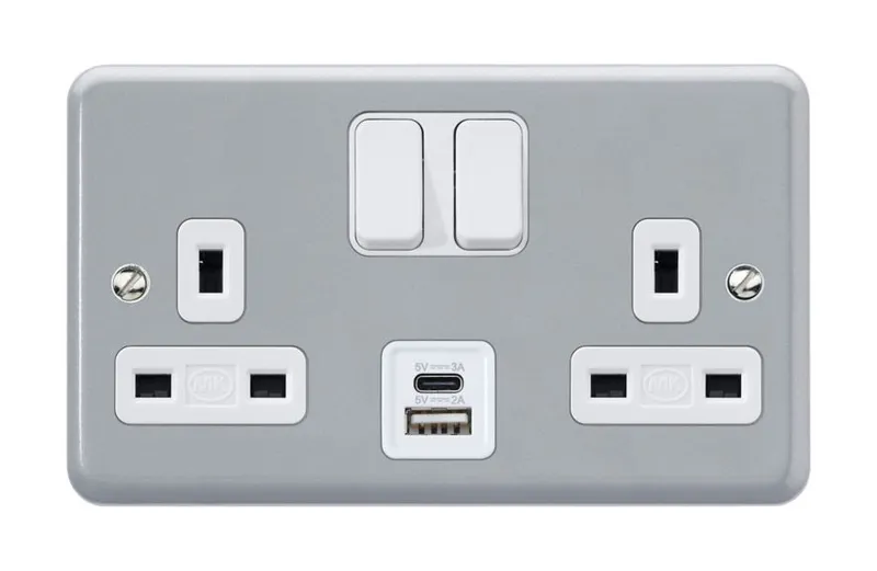 K2944D5ALM Metalclad Plus™ USB Switchsocket