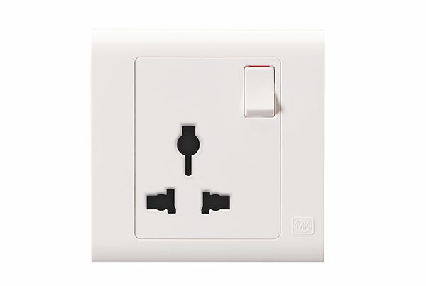 MV24356WHI MK Essentials International Sockets