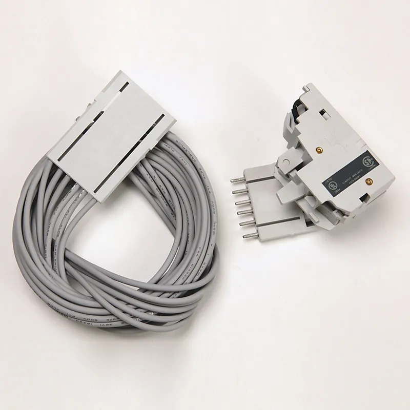 Rockwell Automation / Allen-Bradley 140G-K-EA1R1B – 140G Circuit-Breaker Accessory AX/AL — photo 1 of 2