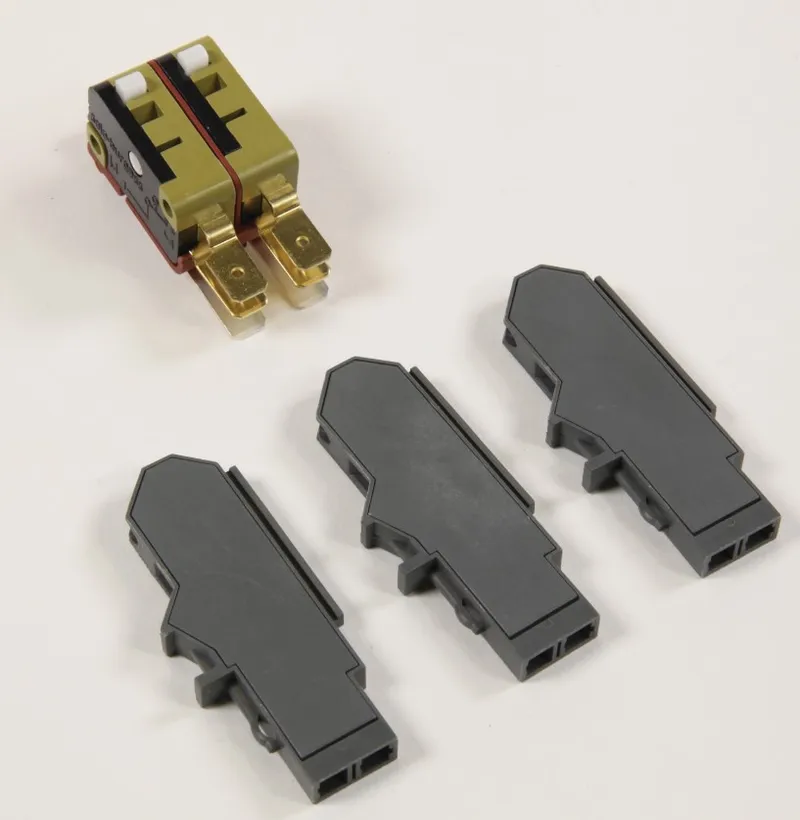 Rockwell Automation / Allen-Bradley 140G-N-EA1R1J – 140G Circuit-Breaker Accessory — photo 2 of 2