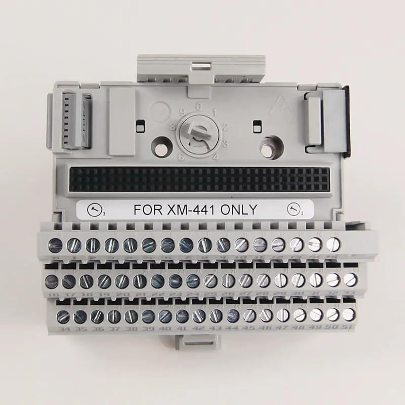 Rockwell Automation / Allen-Bradley 1440-TB-D – Screw Clamp D Terminal Base