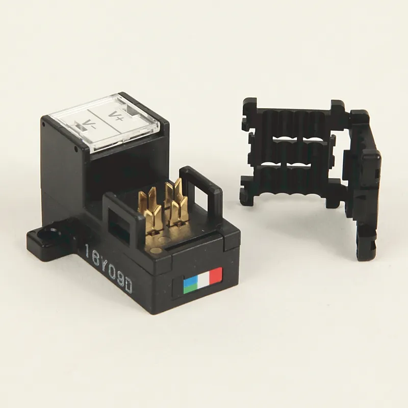 Rockwell Automation / Allen-Bradley 1485P-K1TLR4 – 1485P Media Insulation TRM Block — photo 1 of 2