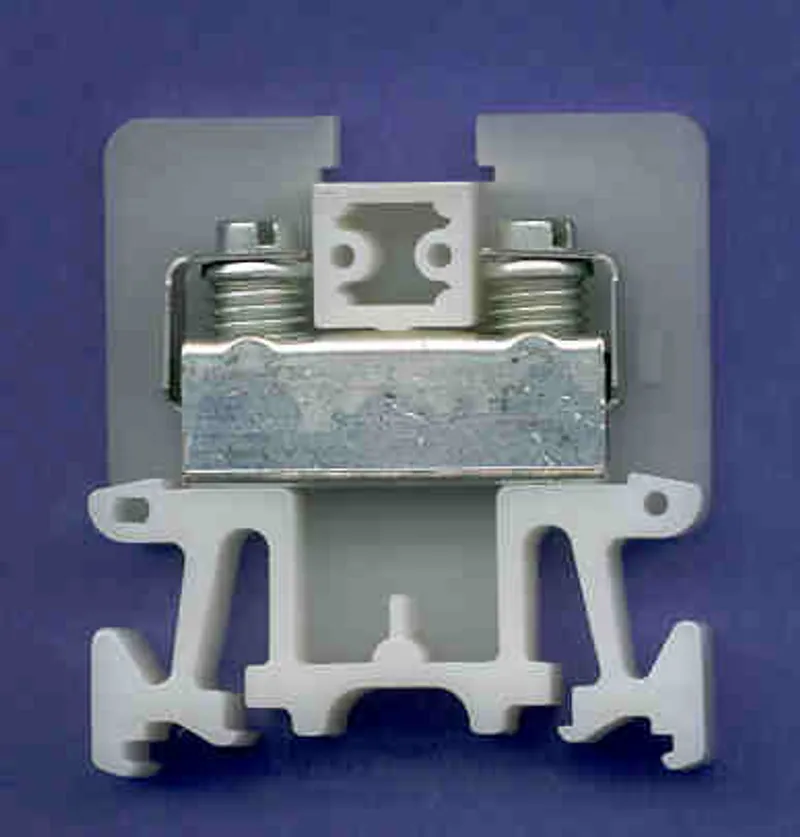 Rockwell Automation / Allen-Bradley 1492-CAM1 – TERM BLCK MULTI-Rail MTD 1P 55A WHT — photo 3 of 4