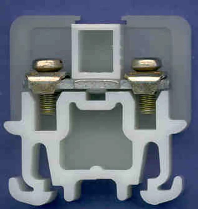 Rockwell Automation / Allen-Bradley 1492-CD8 — photo 2 of 4