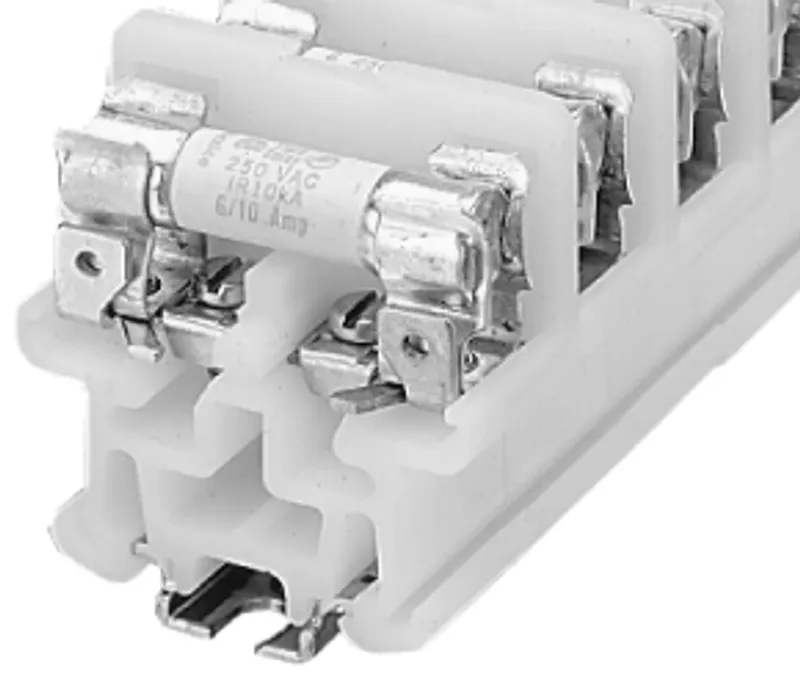 Rockwell Automation / Allen-Bradley 1492-CE6 – TERM BLCK Rail MTD 1P 10A WHT Fuse HLDR — photo 2 of 4