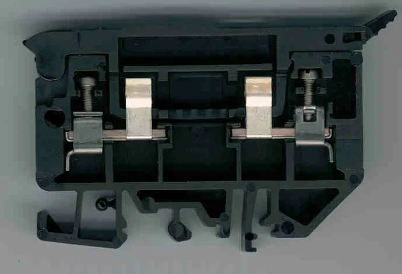 Rockwell Automation / Allen-Bradley 1492-H6 – 4 square mm Fuse Terminal Block — photo 1 of 2