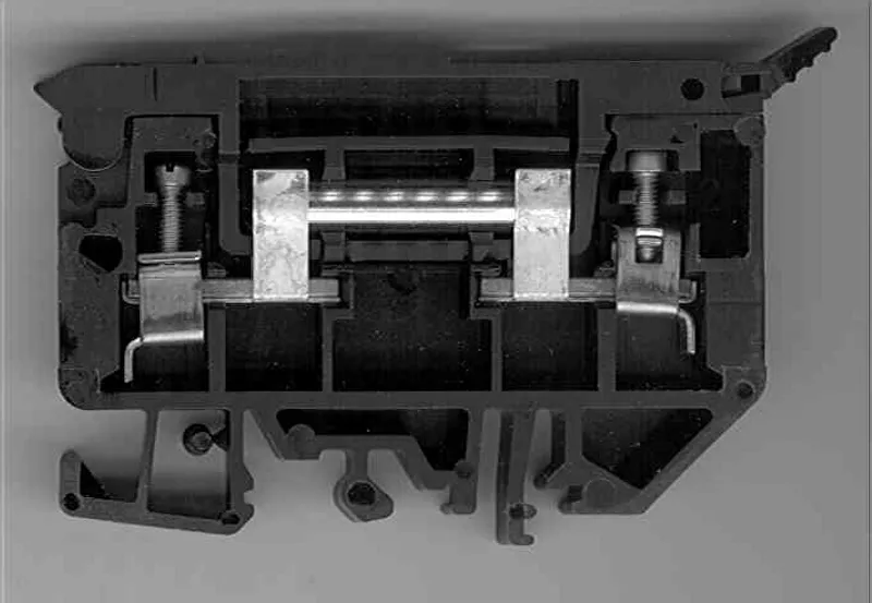 Rockwell Automation / Allen-Bradley 1492-H7 – 4 square mm Isolation Terminal Block — photo 1 of 2
