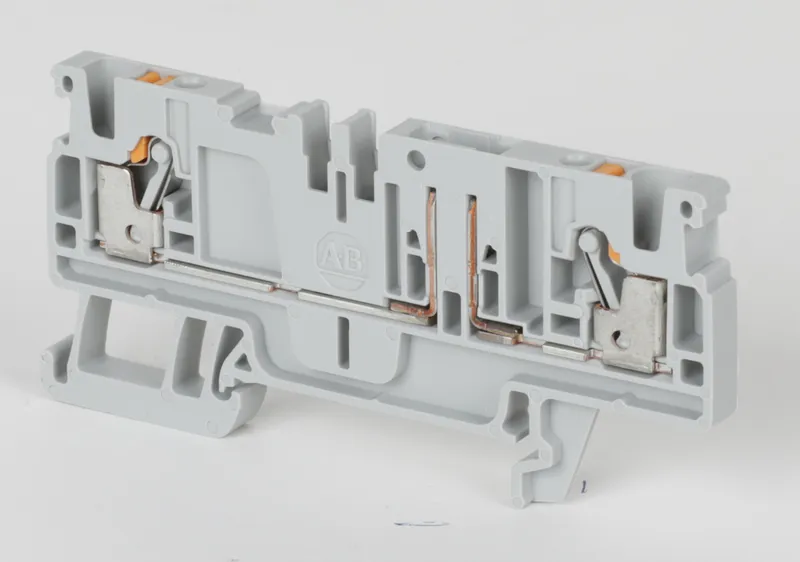Rockwell Automation / Allen-Bradley 1492-P3P – IEC Feed-Through Push-in Terminal Block — photo 2 of 3