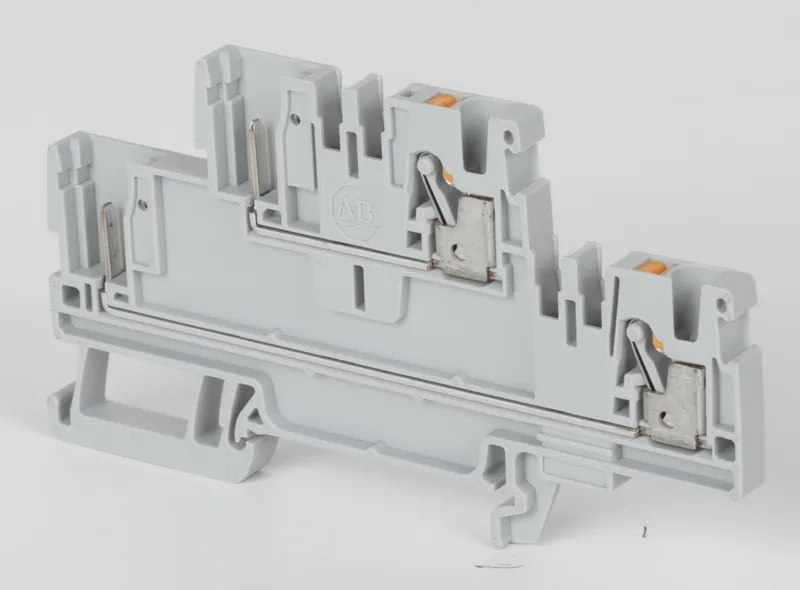 Rockwell Automation / Allen-Bradley 1492-PD32P – IEC Feed-Through Push-in Terminal Block — photo 2 of 3