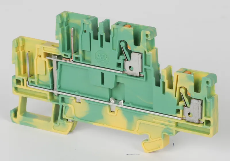 Rockwell Automation / Allen-Bradley 1492-PDG32PC – IEC Feed-Through Push-in Terminal Block — photo 3 of 3