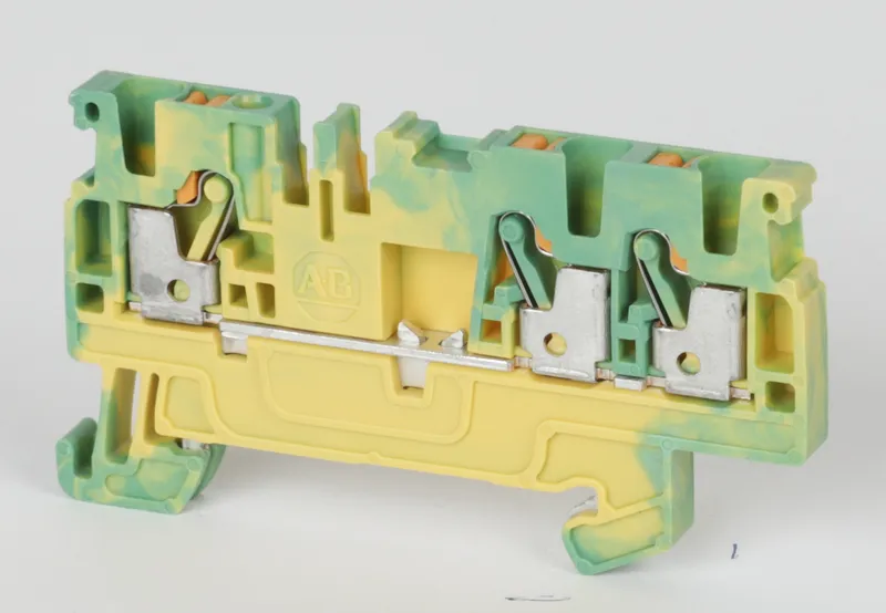 Rockwell Automation / Allen-Bradley 1492-PG2T — photo 3 of 3