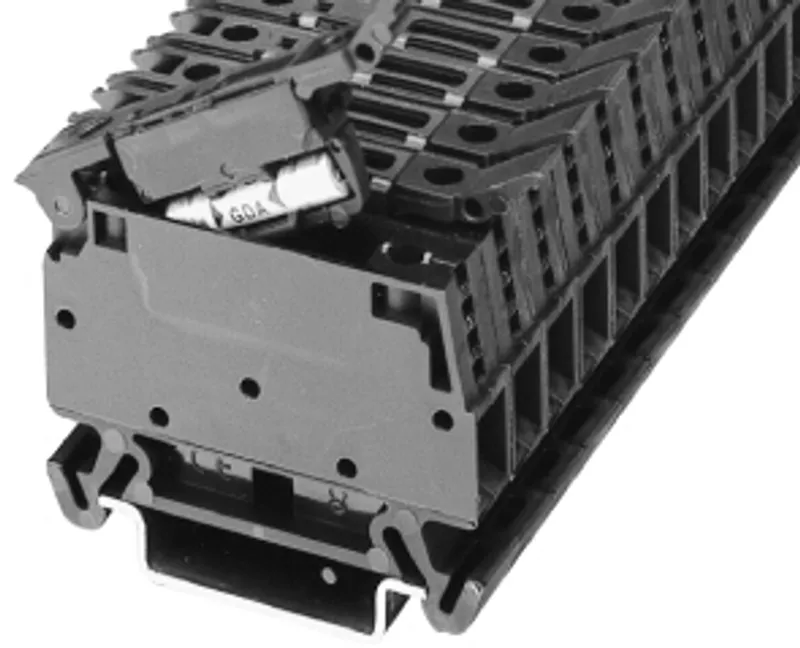 Rockwell Automation / Allen-Bradley 1492-WFB4 – IEC Term Blck 8x47.6x41mm Screw