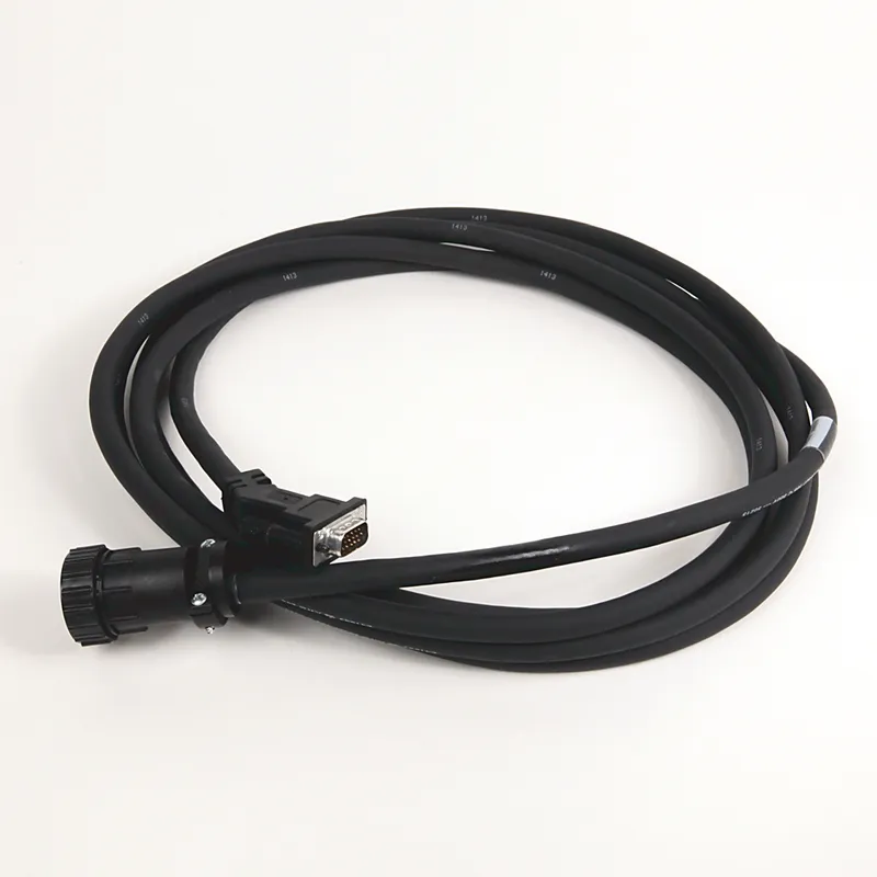 Rockwell Automation / Allen-Bradley 2090-CFBM6DD-CCAA04 – TL-Series 4m Feedback Cable