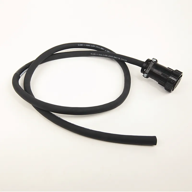Rockwell Automation / Allen-Bradley 2090-CFBM6DF-CBAA01 – TL-Series 1m Feedback Cable