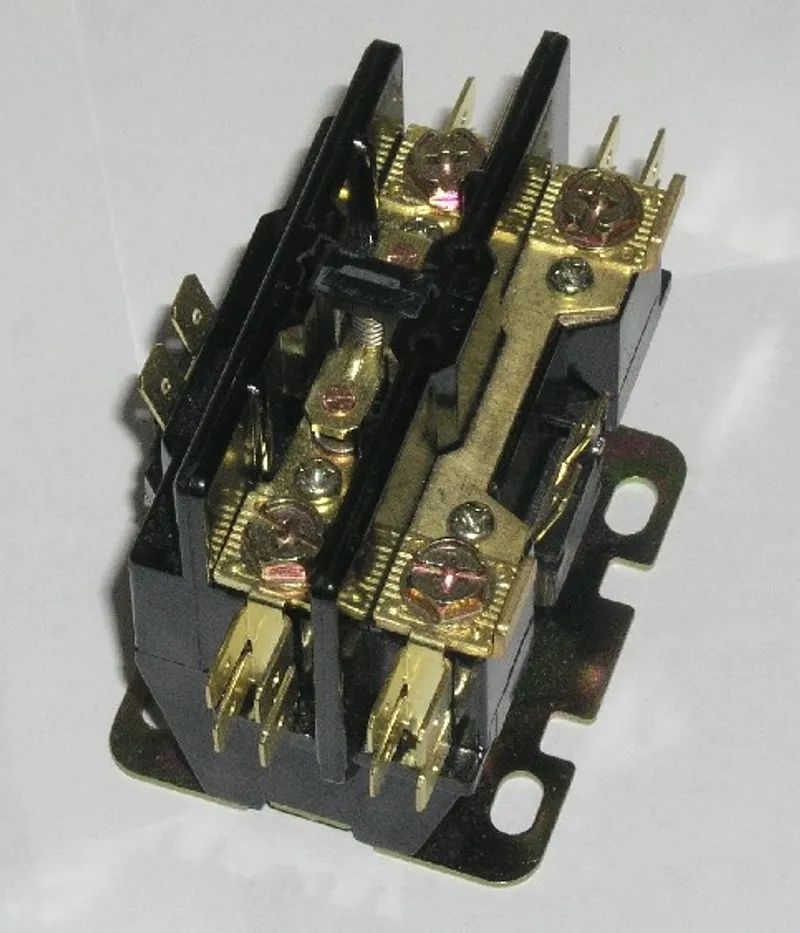 Rockwell Automation / Allen-Bradley 400-DP25ND1 – 25 Amp Definite Purpose Contactor — photo 2 of 2