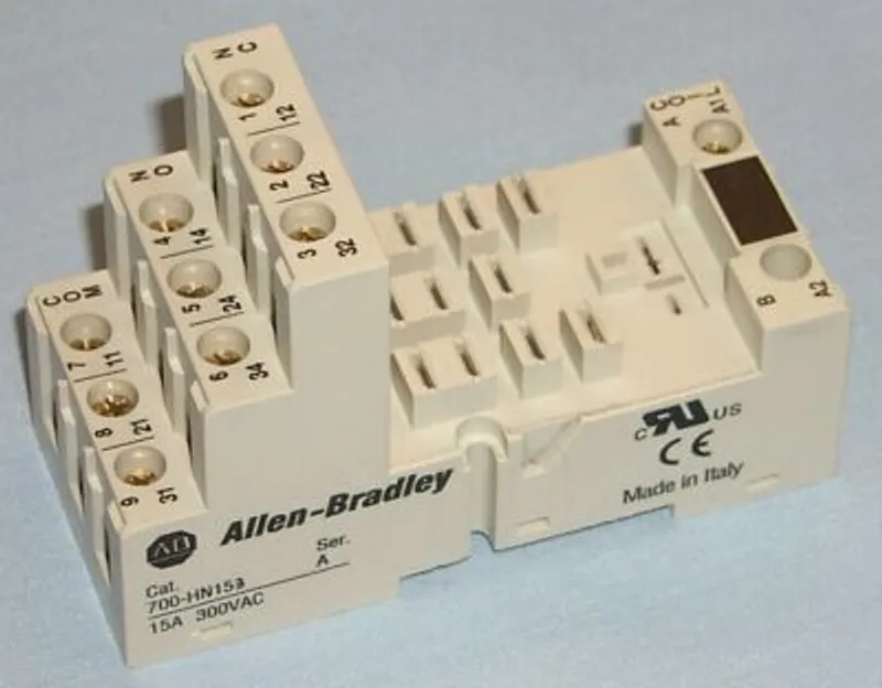 Rockwell Automation / Allen-Bradley 700-HN153 – 11-Blade Socket — photo 2 of 2