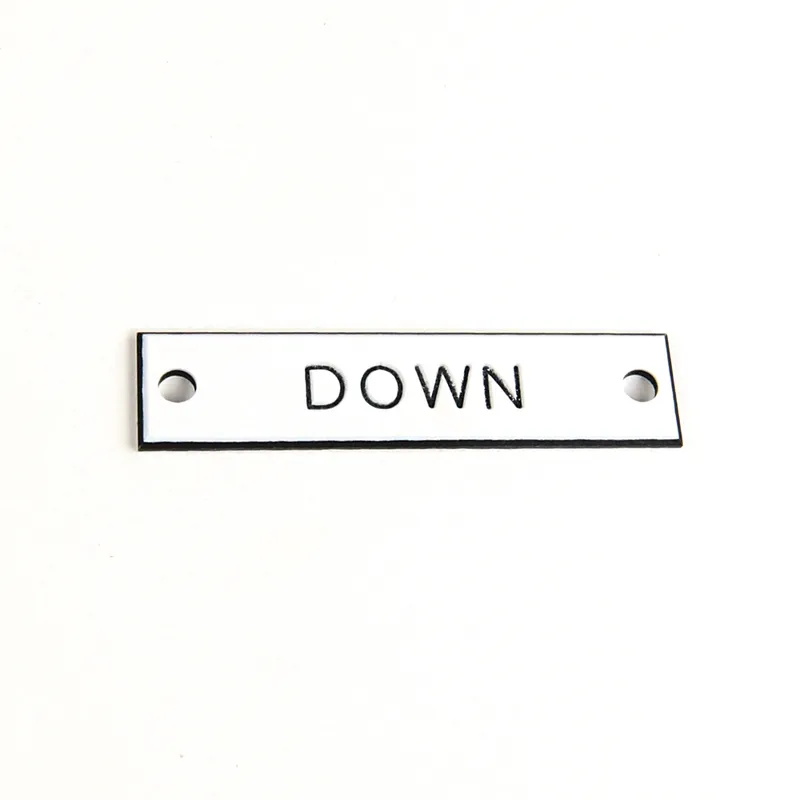 Rockwell Automation / Allen-Bradley 800H-W537 – 30mm 800H START-STOP White Legend Plate