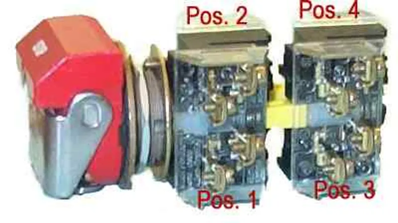 Rockwell Automation / Allen-Bradley 800H-WK47A – 30mm Momentary Push Button 800H PB — photo 2 of 2