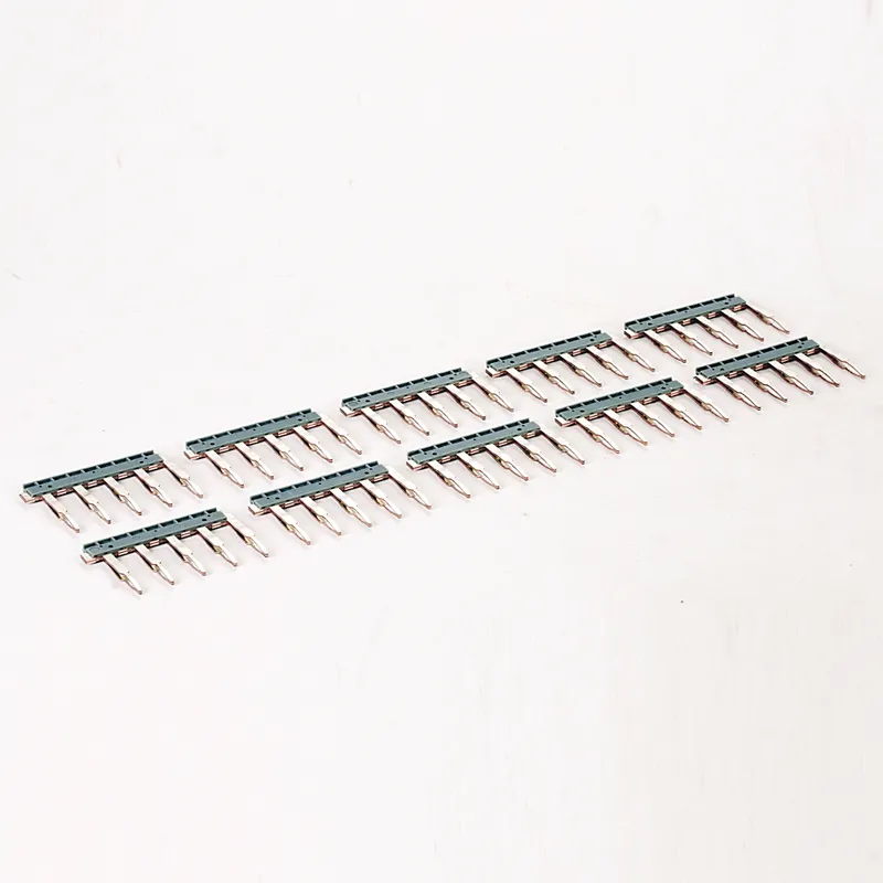 1492-CJRA10-3 Center Jumper, 3 Pole, Black