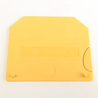 1492-EBJ16-Y IEC End Barrier, 1.5 x 49 x 60mm