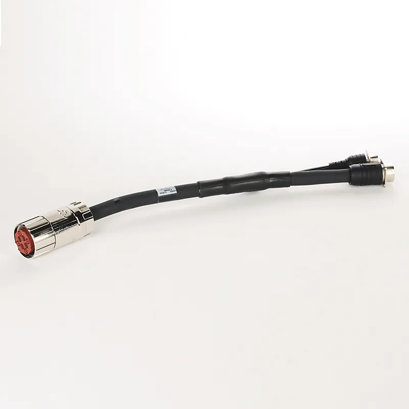 2090-CPBM4E2-10TR MP-Series 0.5 m Length Transition Cable