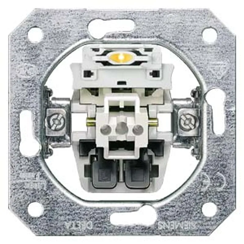 Siemens 5TA2108 – DELTA switch device insert FM, Control switch switchover 10A 250V — photo 1 of 3