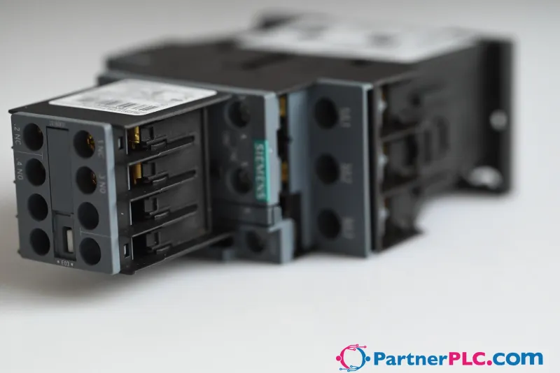 Siemens 3RT2024-1AP04 New without box — photo 8 of 11