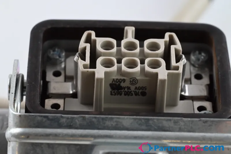 Harting 500v 16A  housing Used — photo 3 of 3