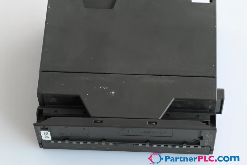 Siemens 6ES7322-1HF01-0AA0 Used — photo 3 of 4