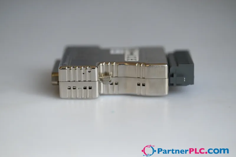 B&R 7XV124.50-12 Used Rev. F0 – Remote valve terminal connection, 24 digital outputs, 0.1 A — photo 7 of 8