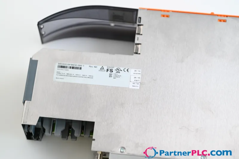 B&R 8BVI0028HWD0.000-1 Used Rev.O0 – Integrated uncontrolled standstill and safe stop — photo 3 of 4