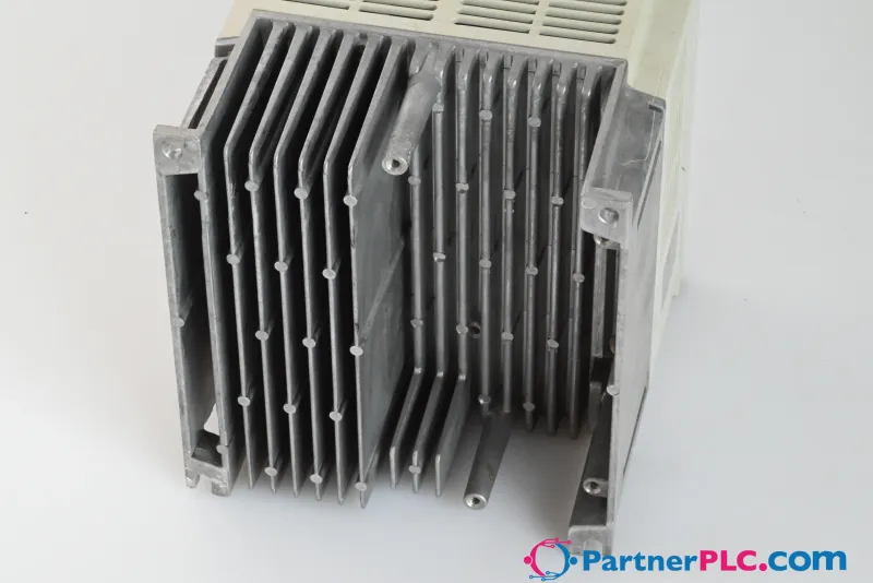 Mitsubishi FR-E520S-0. 75K-EC Used - With Damage — photo 6 of 6