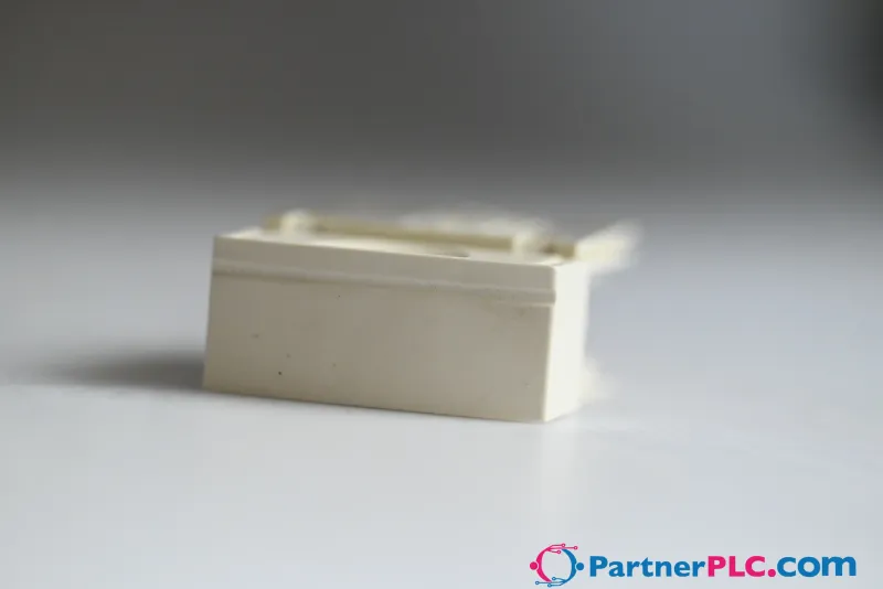 Schneider Electric LU9 C1 Used — photo 1 of 7