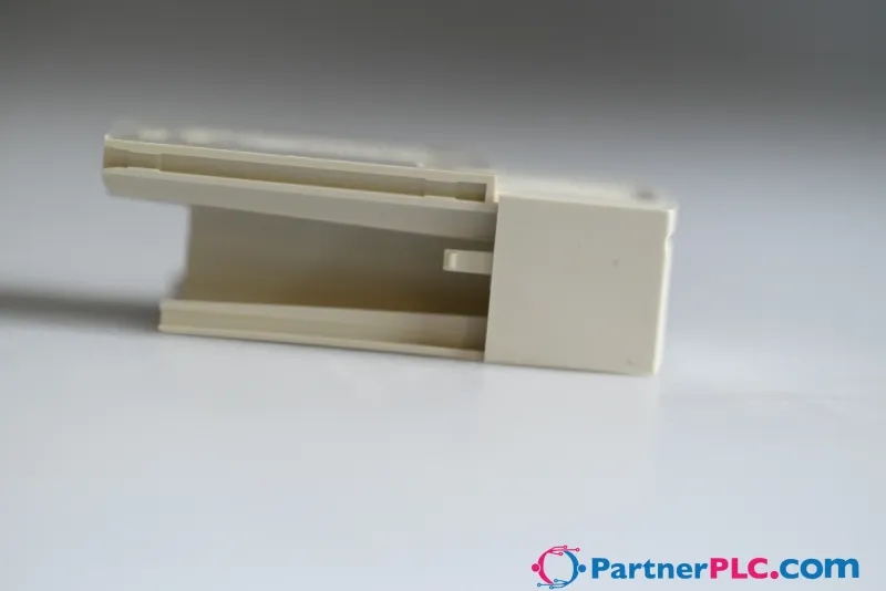 Schneider Electric LU9 C1 Used — photo 5 of 7
