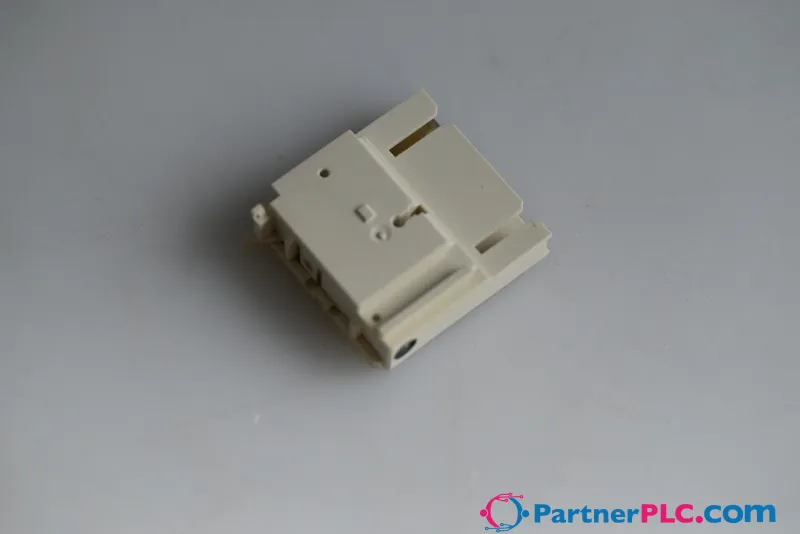 Schneider Electric LUA1C110 Used — photo 7 of 8