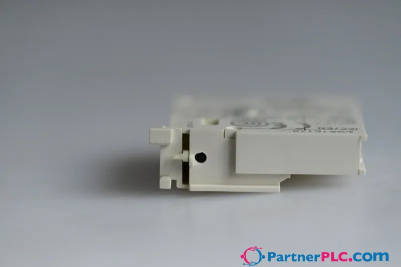 Schneider Electric LUA1C110 Used — photo 8 of 8