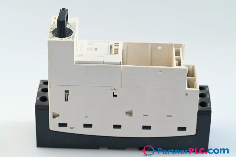 Schneider Electric LUB12 Used — photo 1 of 8