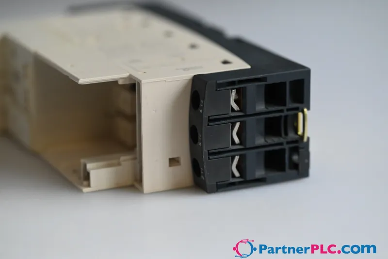Schneider Electric LUB12 Used — photo 5 of 8