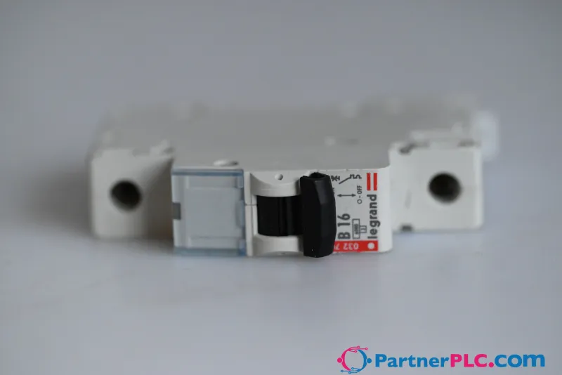 Legrand Mcb-10ka-B16a Used — photo 6 of 6