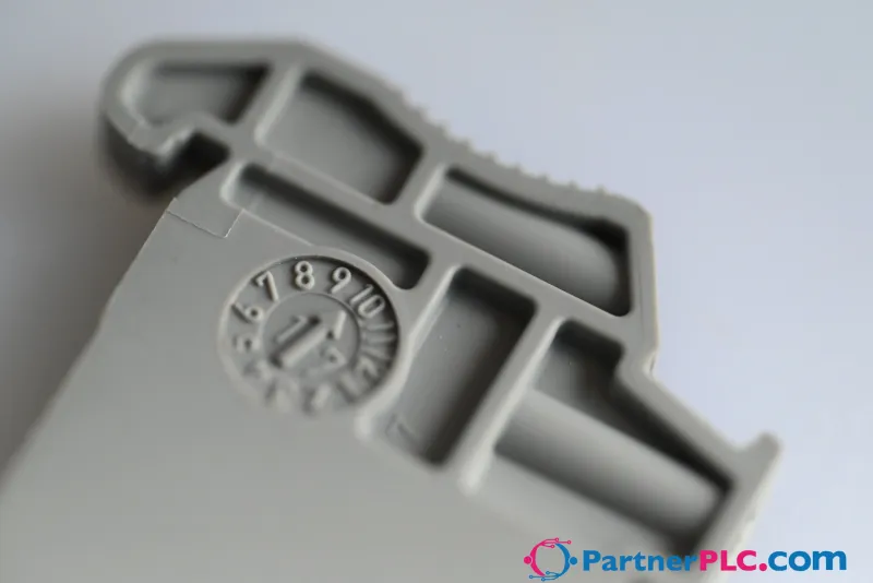 Phoenix contact Typ Clipfix 35-5 Used — photo 4 of 5